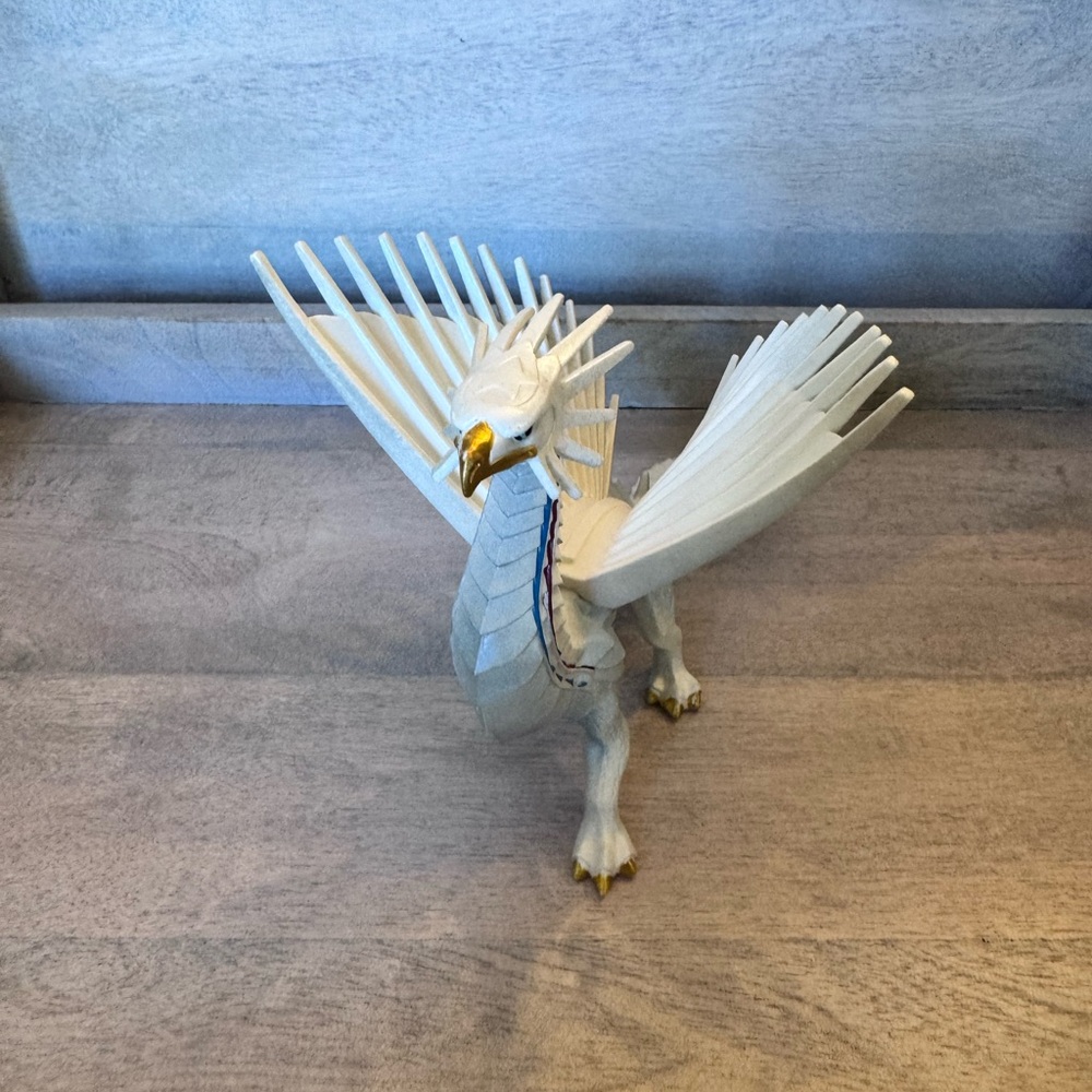 Safari white‎ Freedom Dragon toy